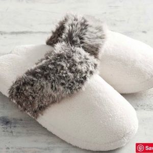 NWT Pottery barn faux fur slippers grey ombré fur